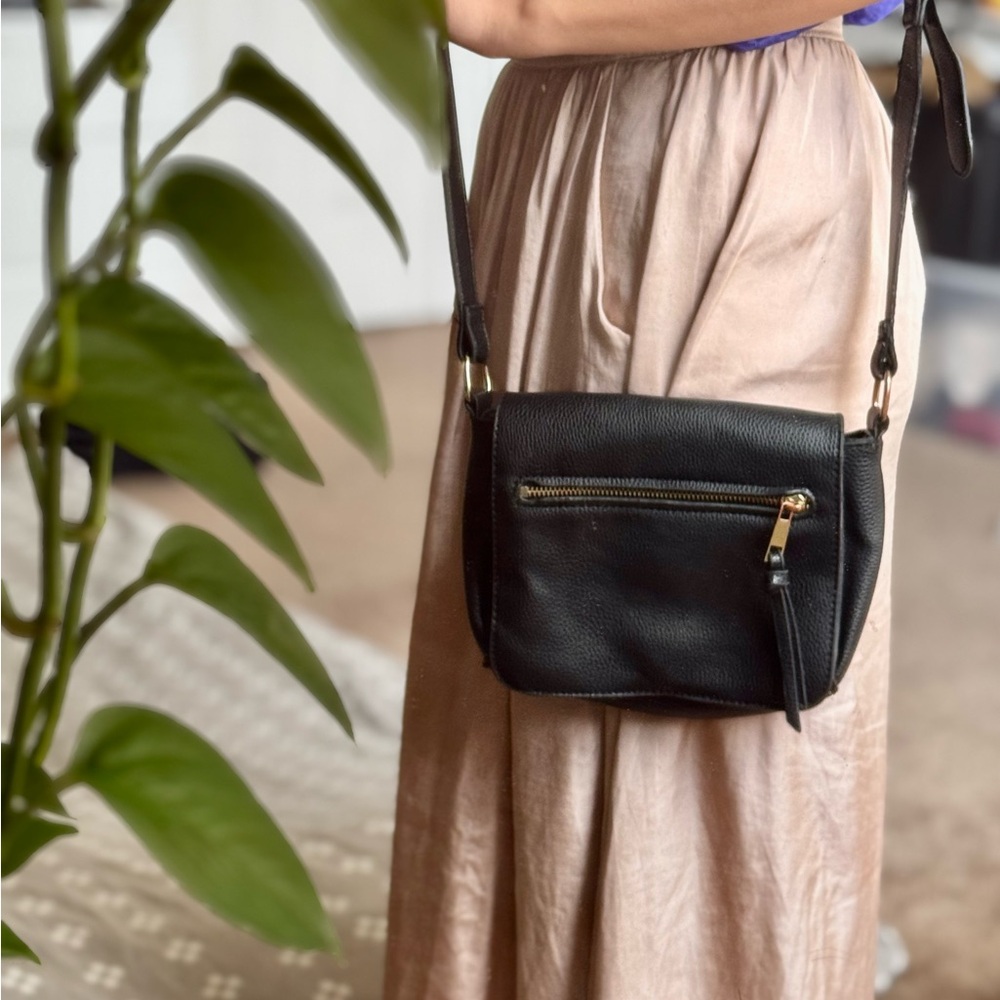 Everyday Elevated Black Crossbody Bag